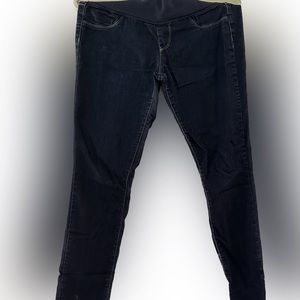Cozy Casual Maternity | Skinny Jeans